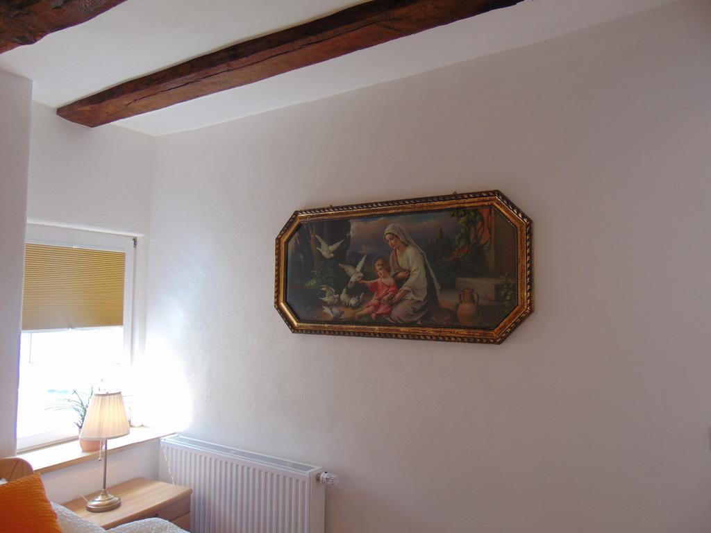 Ferienwohnung Bergblick /Moseltal บัวร์เกน ภายนอก รูปภาพ