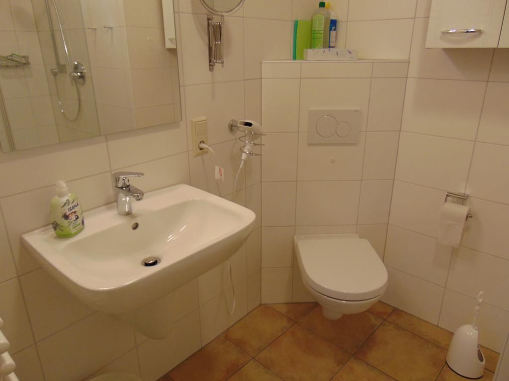 Ferienwohnung Bergblick /Moseltal บัวร์เกน ภายนอก รูปภาพ