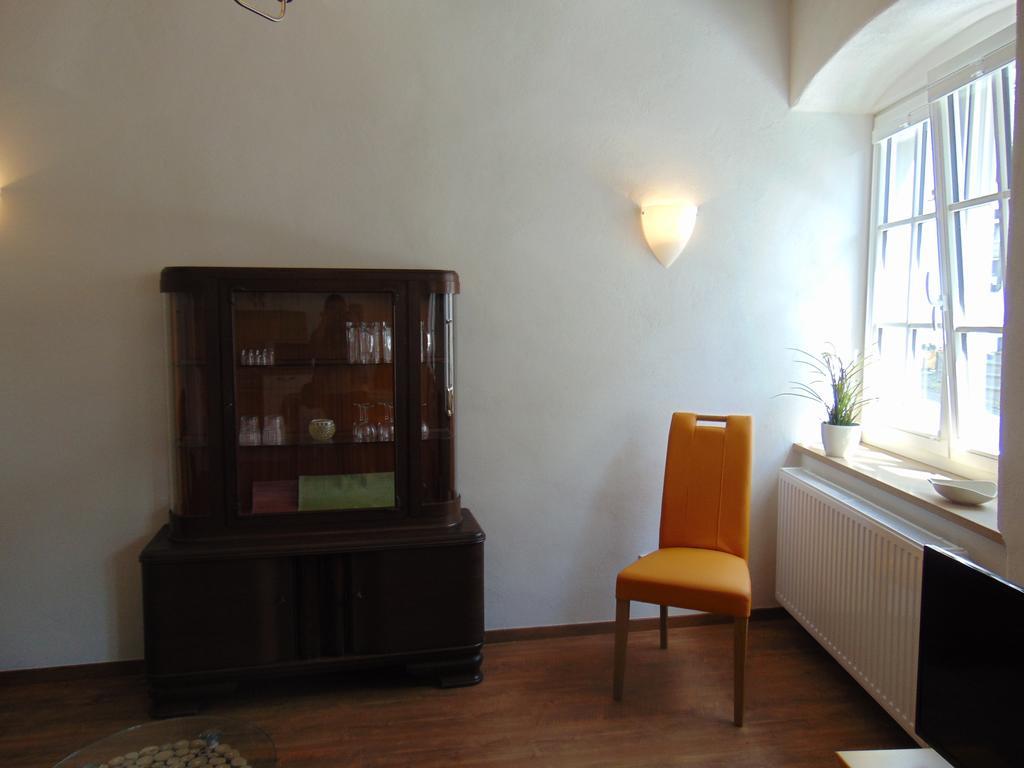 Ferienwohnung Bergblick /Moseltal บัวร์เกน ภายนอก รูปภาพ